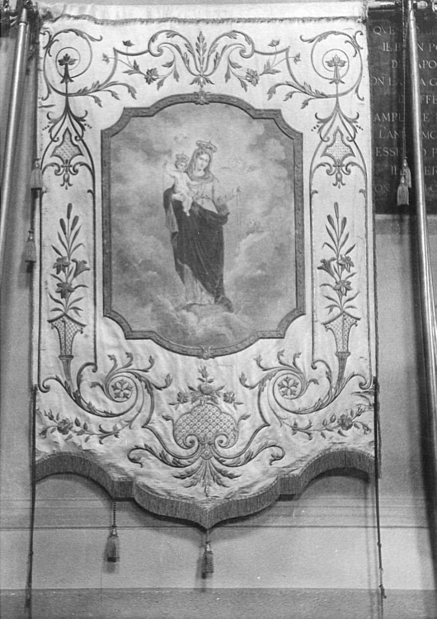 Madonna del Rosario/ San Carlo e Santa martire in adorazione dell'Eucarestia (stendardo processionale, opera isolata) - manifattura lombarda (sec. XIX)