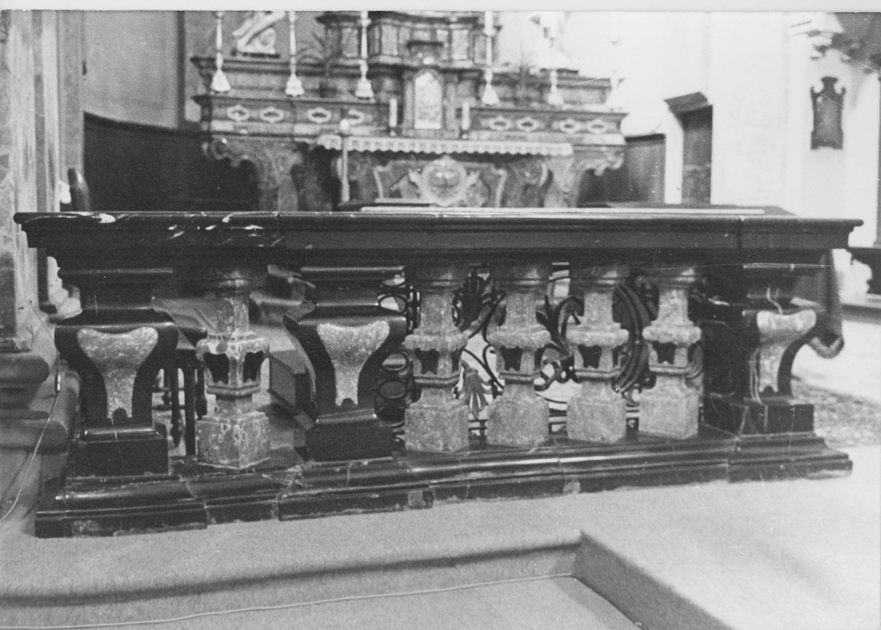 balaustrata di altare, opera isolata di Buzzi (sec. XVIII)