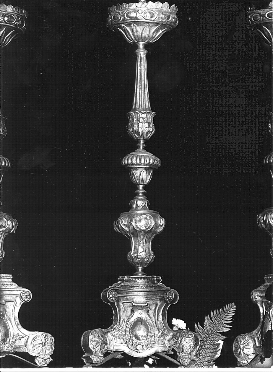 candeliere d'altare, serie - bottega lombarda (fine sec. XVIII)