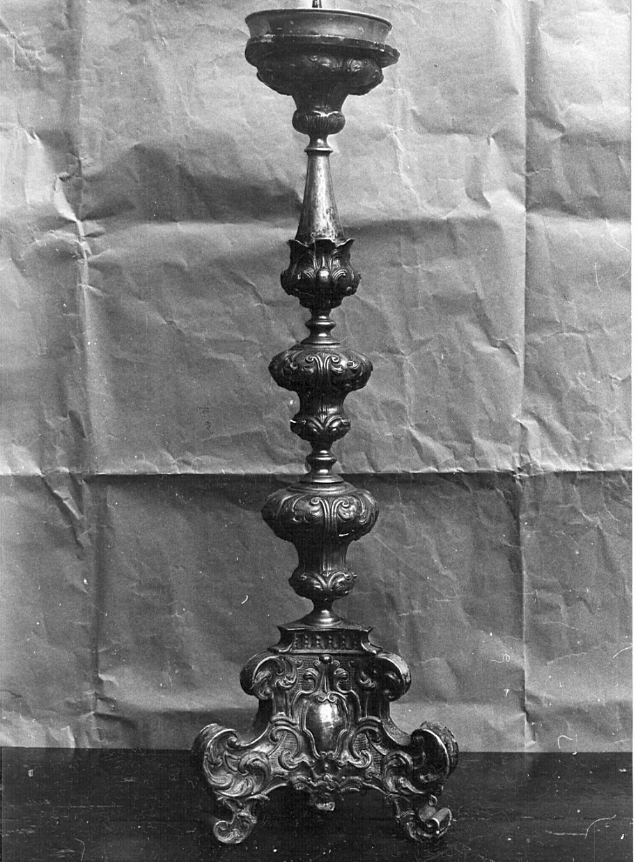 candeliere d'altare, serie - bottega lombarda (fine/inizio secc. XVIII/ XIX)