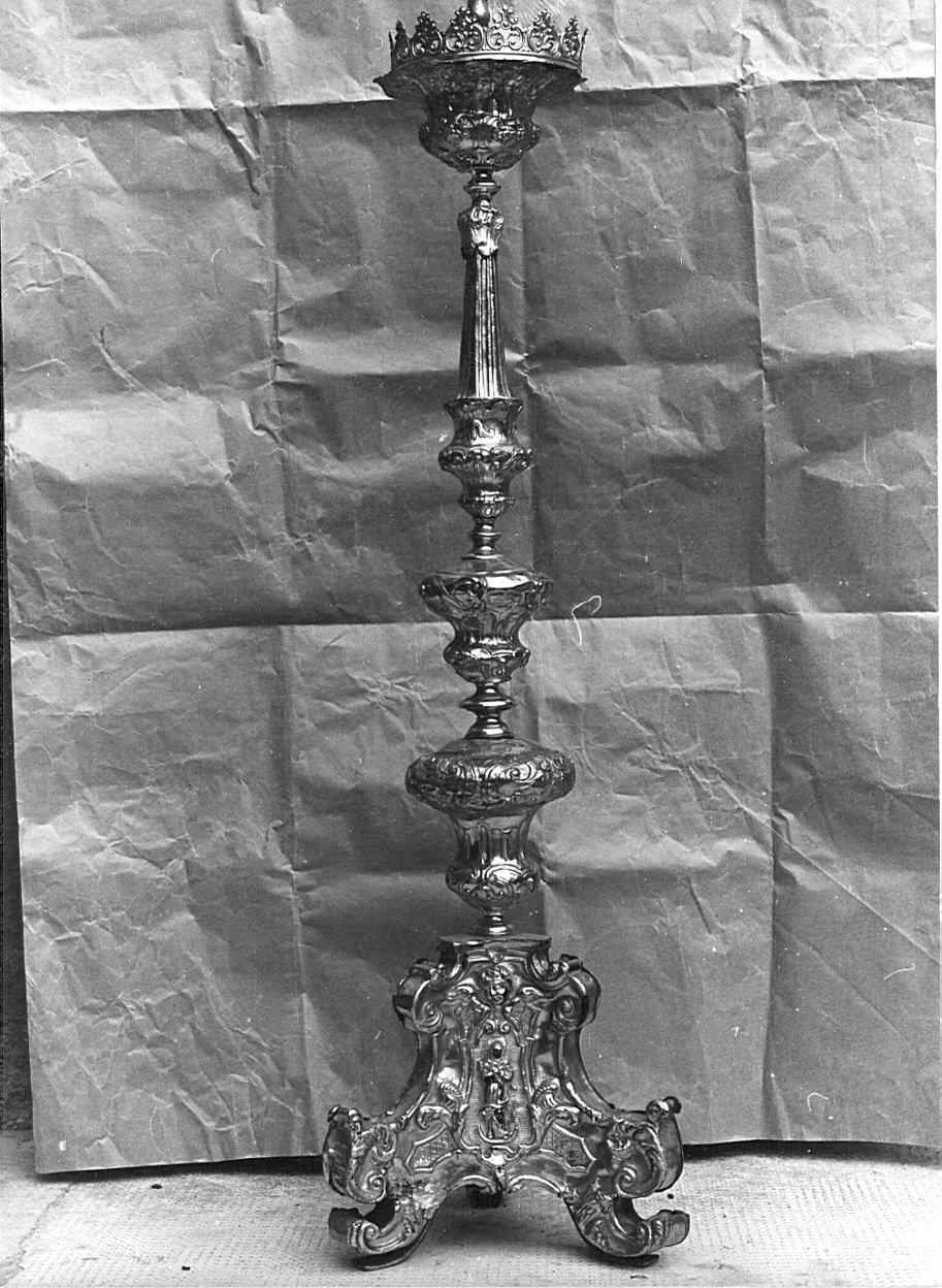 candeliere d'altare, serie - bottega lombarda (sec. XVIII)
