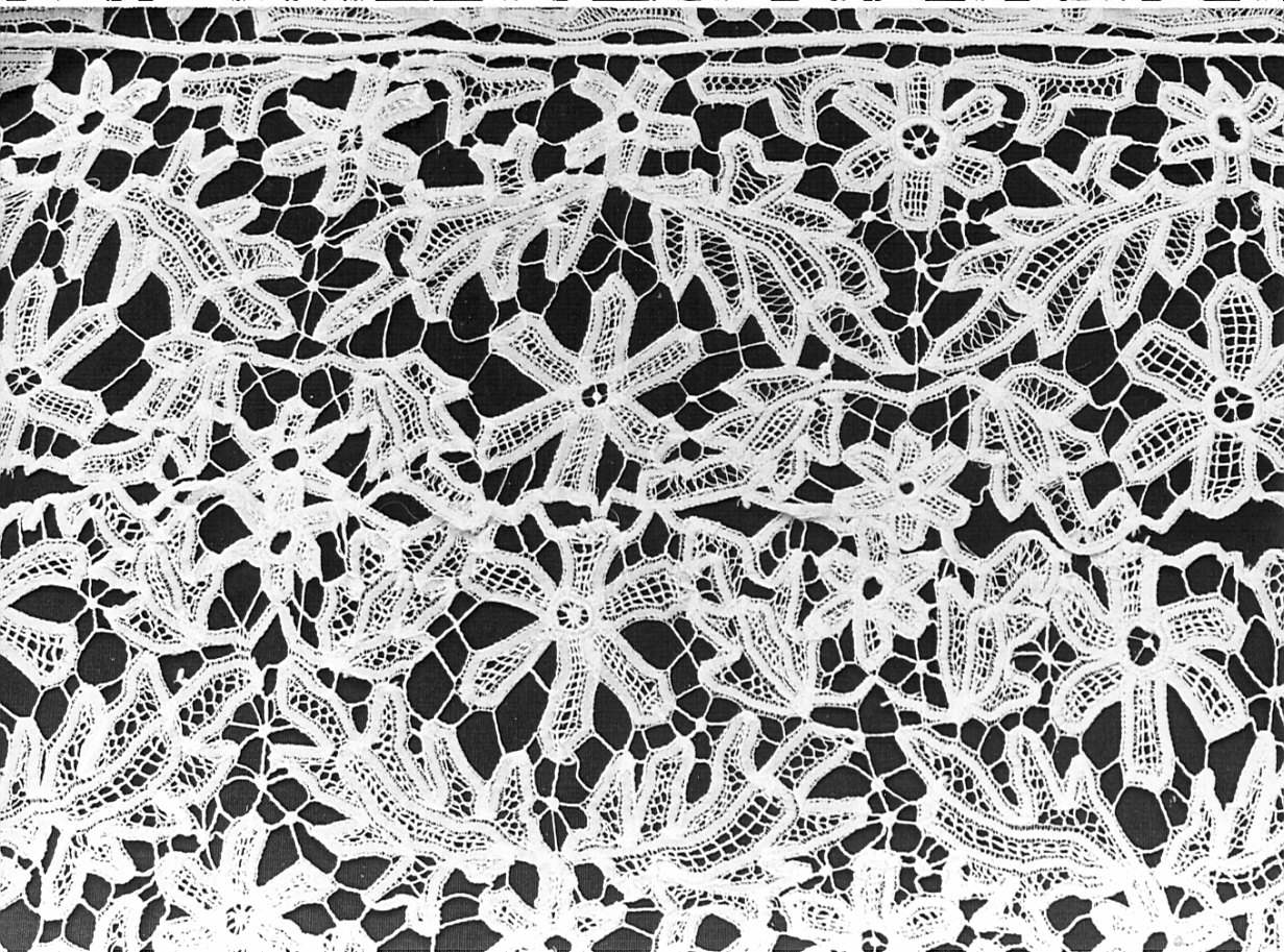 conopeo di pisside, opera isolata - manifattura milanese (fine sec. XIX)