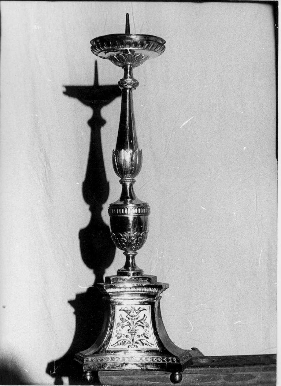 candeliere d'altare, serie - bottega lombarda (fine/inizio secc. XVIII/ XIX)