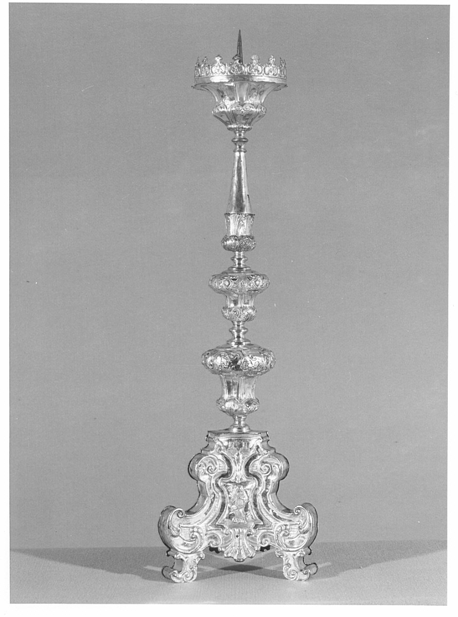 candeliere d'altare, serie - bottega lombarda (sec. XVIII)