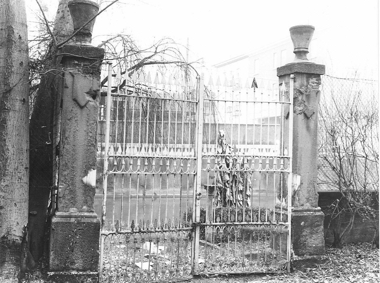 cancello, opera isolata - bottega lombarda (sec. XIX)