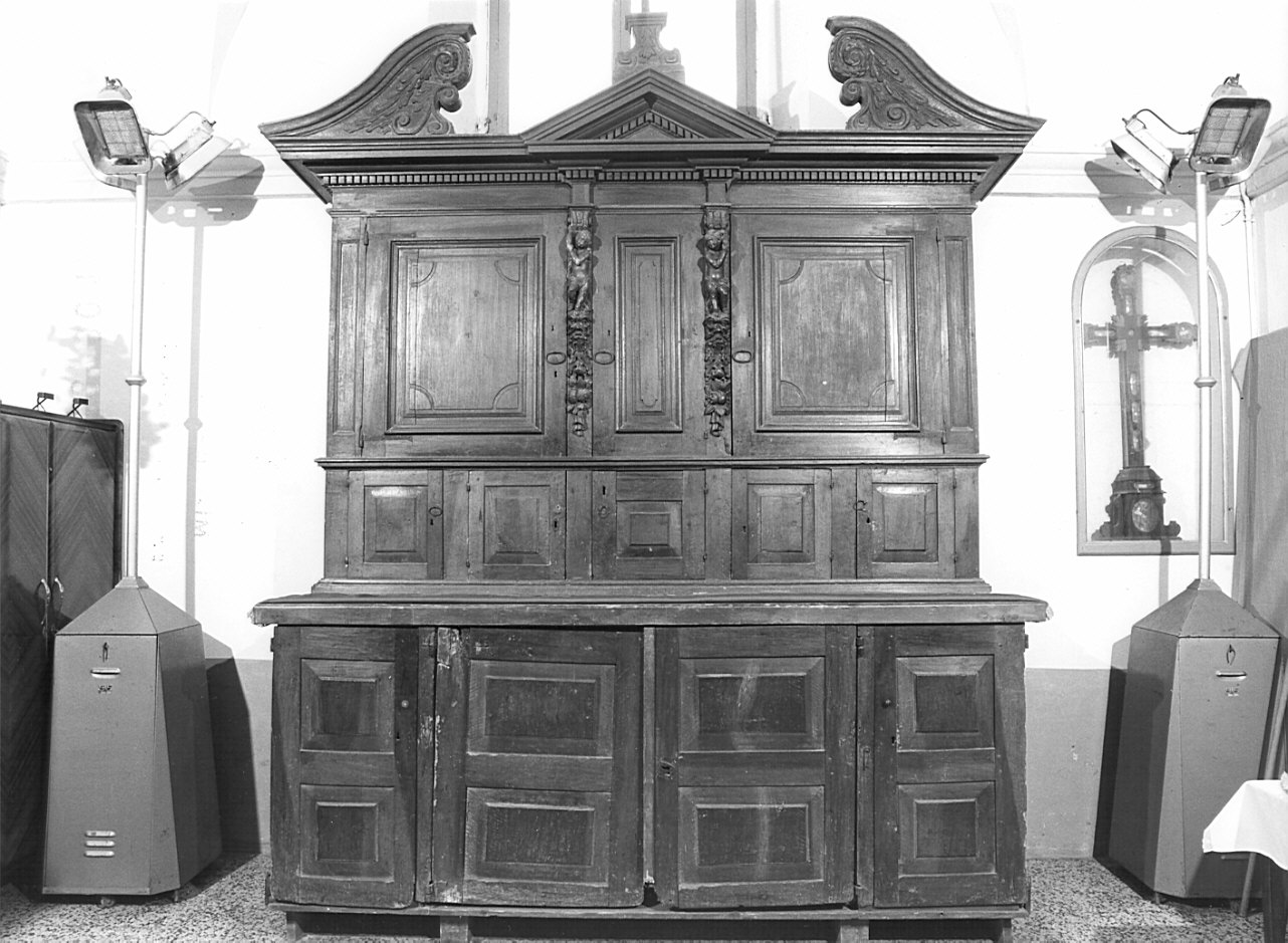 armadio da sacrestia, opera isolata - bottega lombarda (sec. XVII)