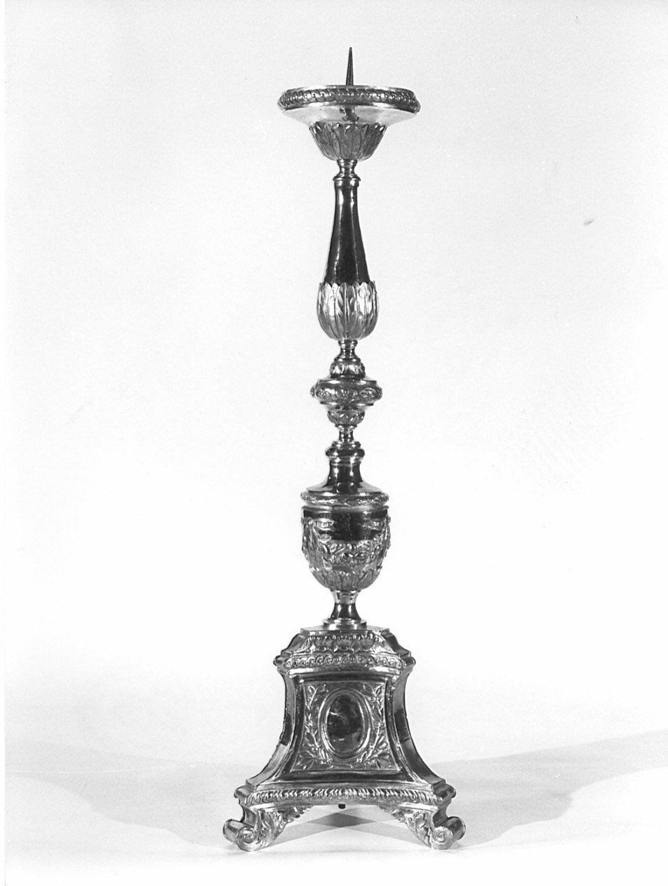 candeliere d'altare, serie - bottega lombarda (inizio sec. XIX)