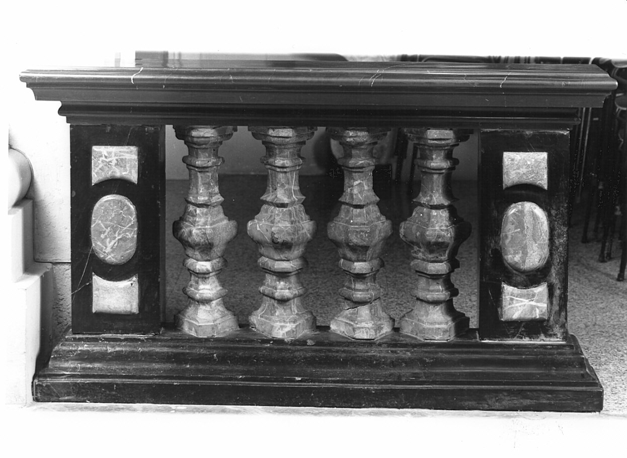 balaustrata di cappella, coppia - bottega lombarda (sec. XVII)