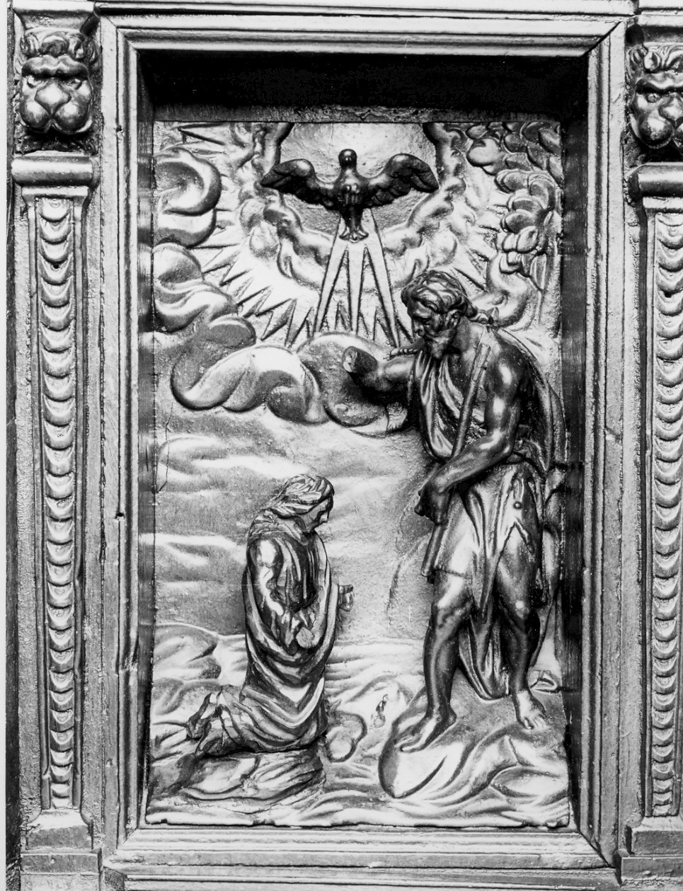 battesimo di Cristo (rilievo, elemento d'insieme) di Taurino Giovanni, Taurino Giacomo, Taurino Ricciardo (sec. XVI)