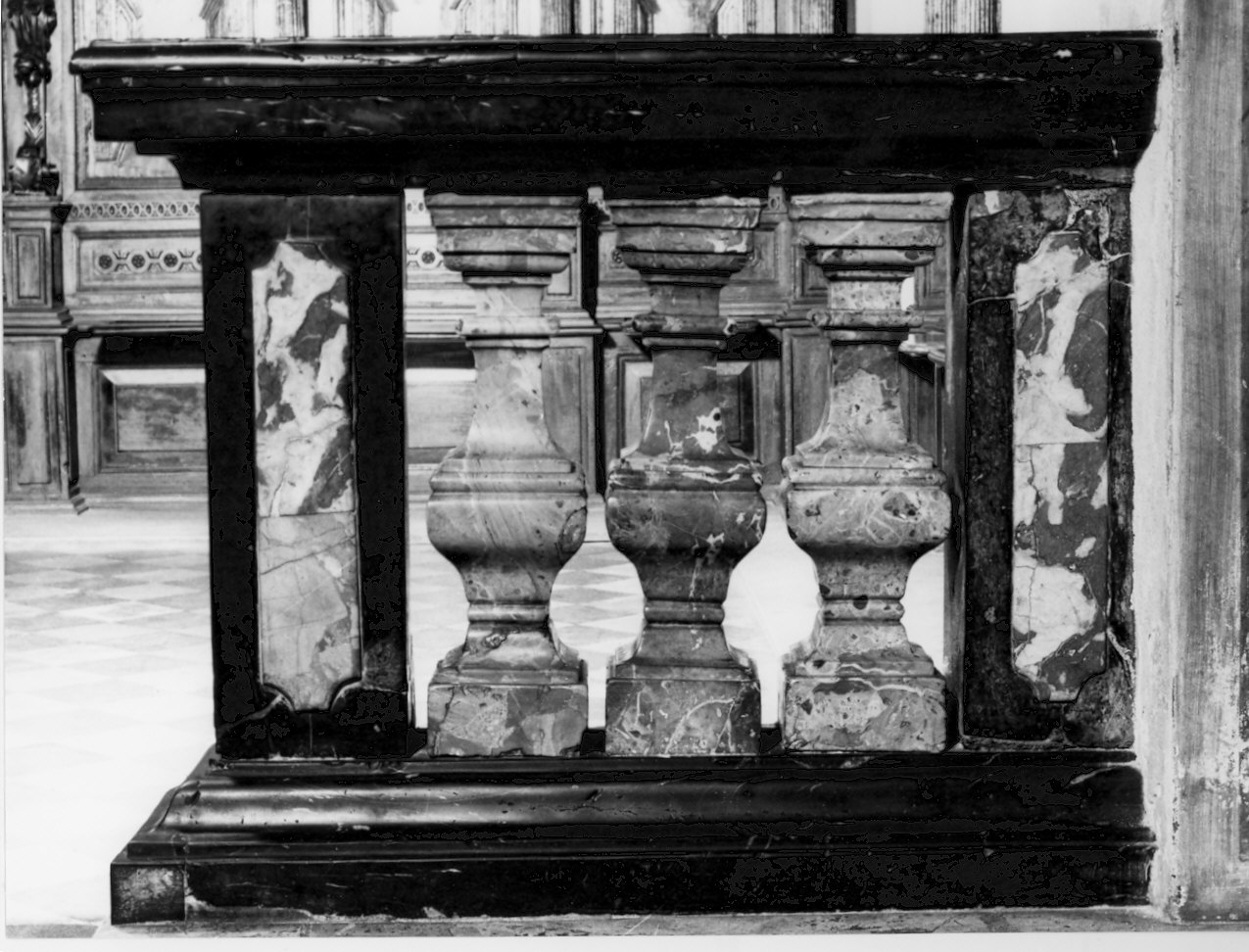 balaustrata, coppia - bottega lombarda (sec. XVII)