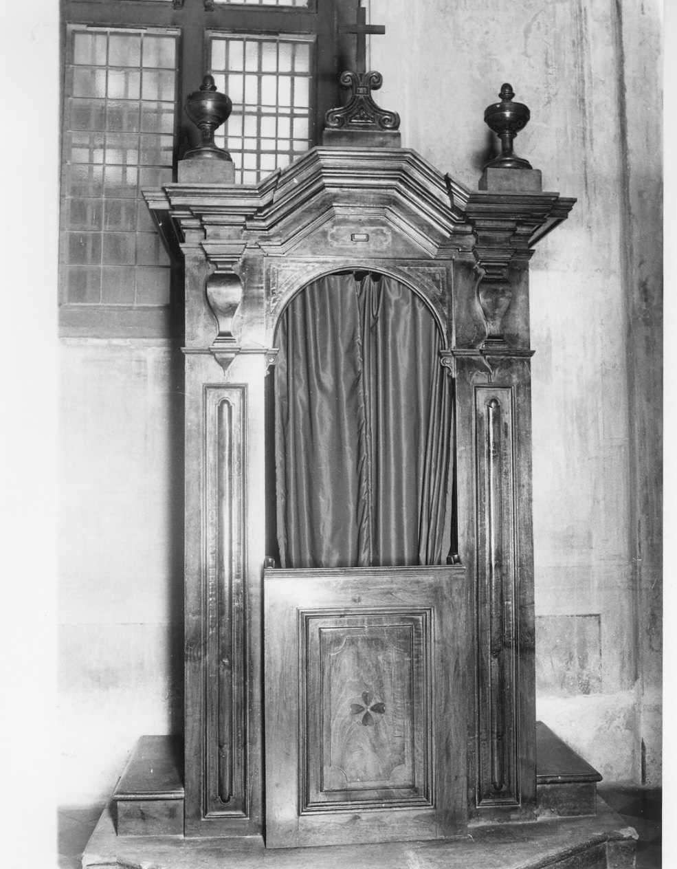 confessionale, opera isolata - bottega lombarda (fine/inizio secc. XVIII/ XIX)