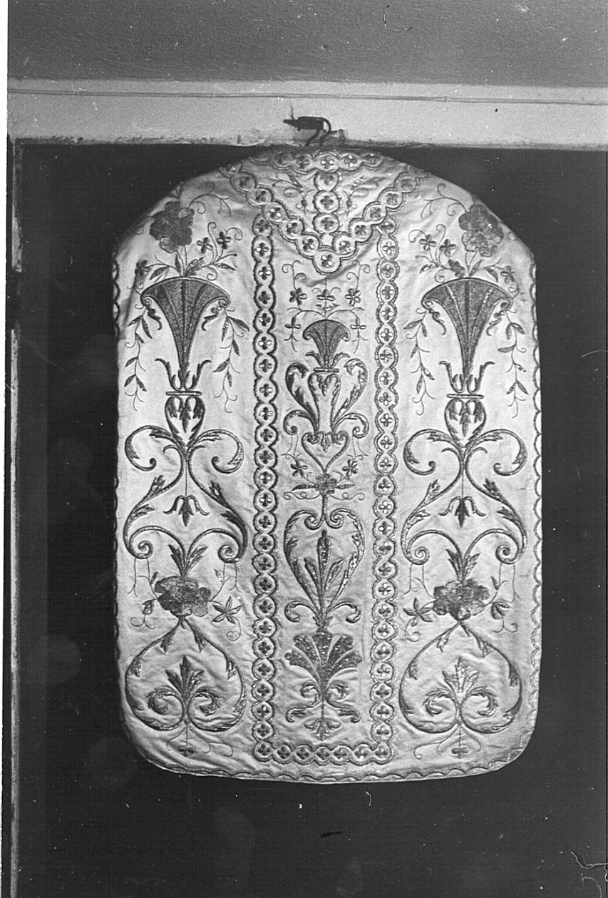 paramento liturgico, insieme - manifattura lombarda (fine/inizio secc. XVIII/ XIX)