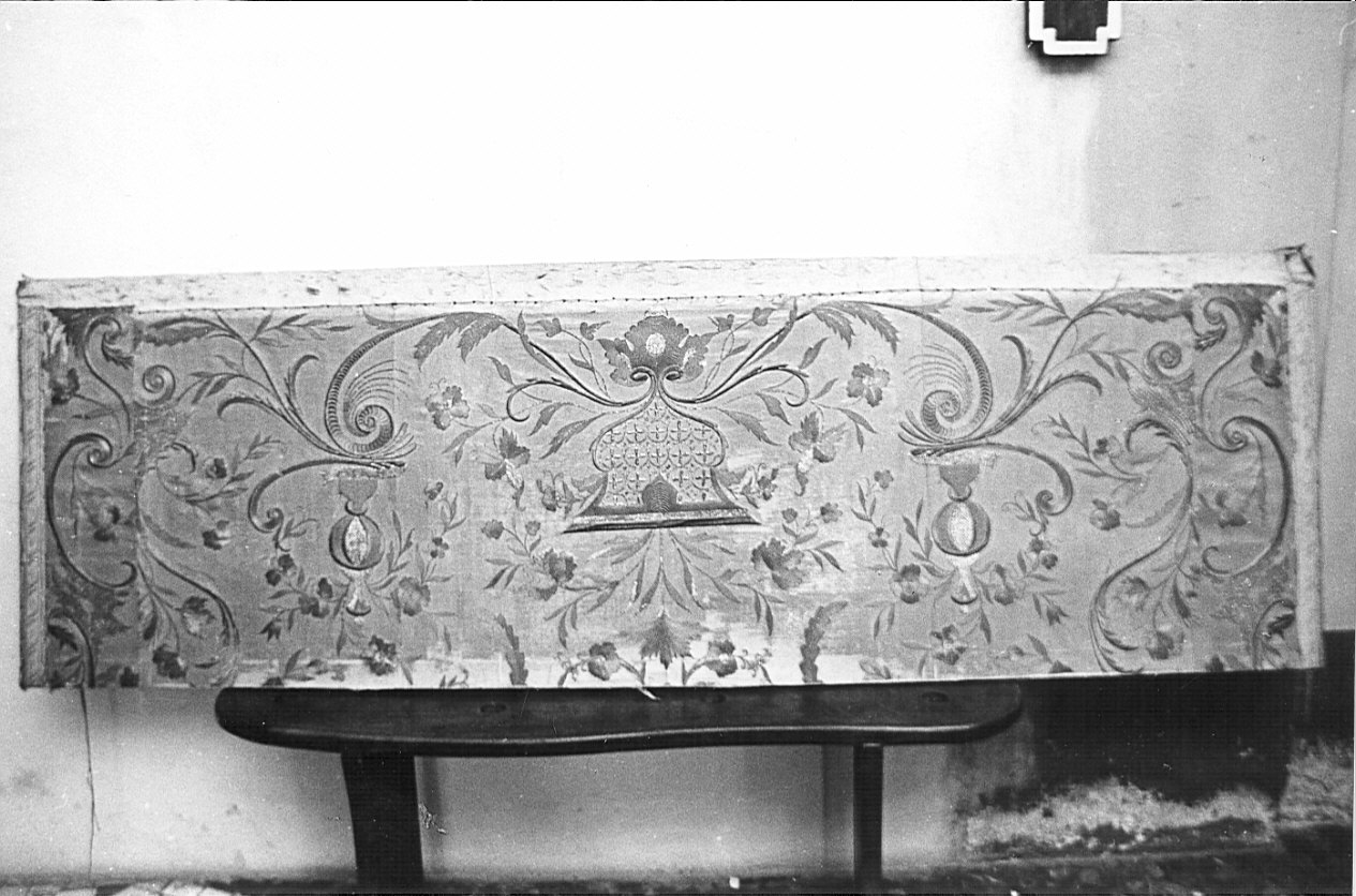 paliotto, opera isolata - manifattura lombarda (fine/inizio secc. XVIII/ XIX)