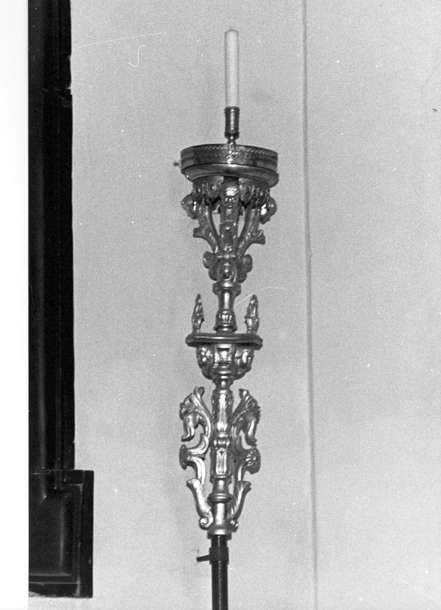 candelabro portatile, coppia - bottega lombarda (fine/inizio secc. XVIII/ XIX)