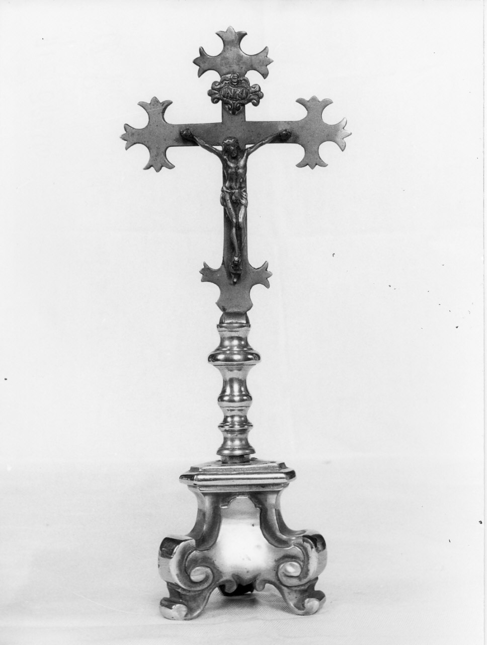 croce da tavolo, opera isolata - bottega lombarda (seconda metà sec. XVIII)