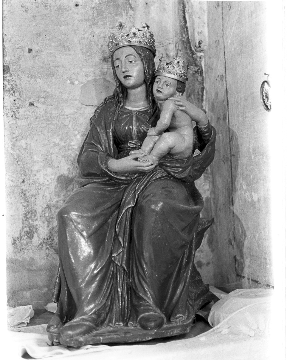 Madonna con Bambino (statua, opera isolata) - bottega lombarda (sec. XVII)