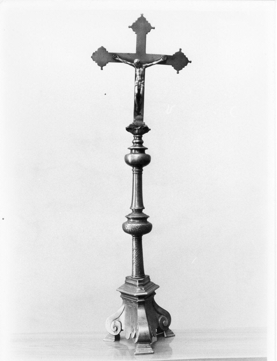 crocifisso, opera isolata - bottega lombarda (sec. XVII)