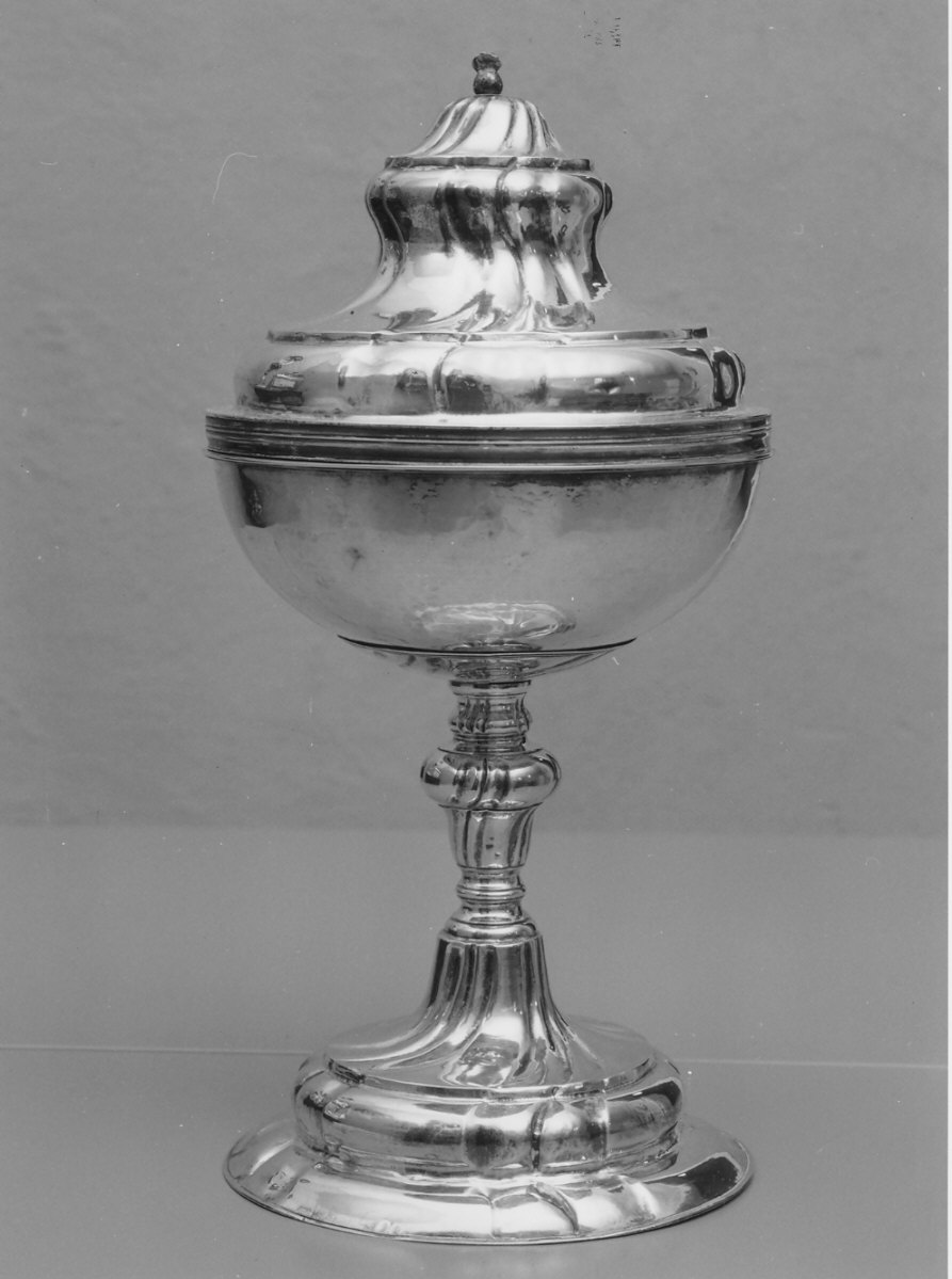 pisside, opera isolata - bottega lombarda (sec. XVIII)