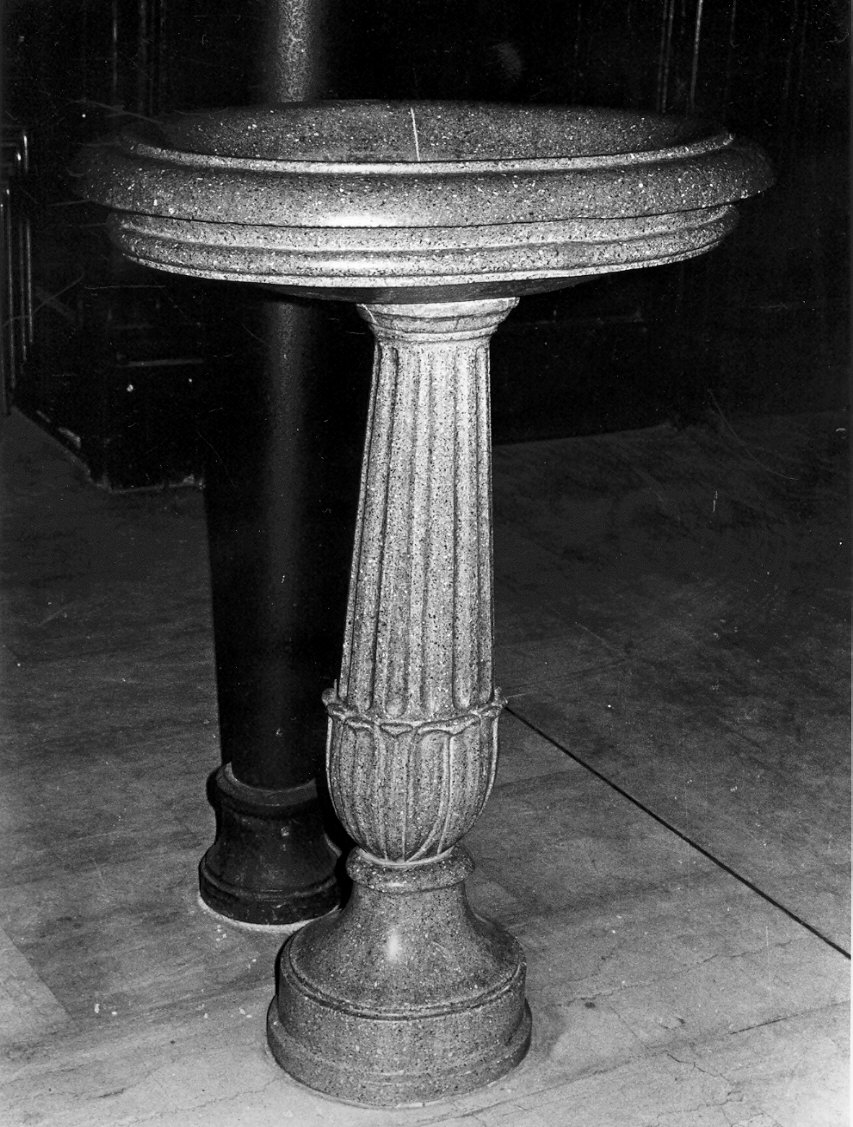 acquasantiera - a fusto, coppia - bottega lombarda (inizio sec. XX)