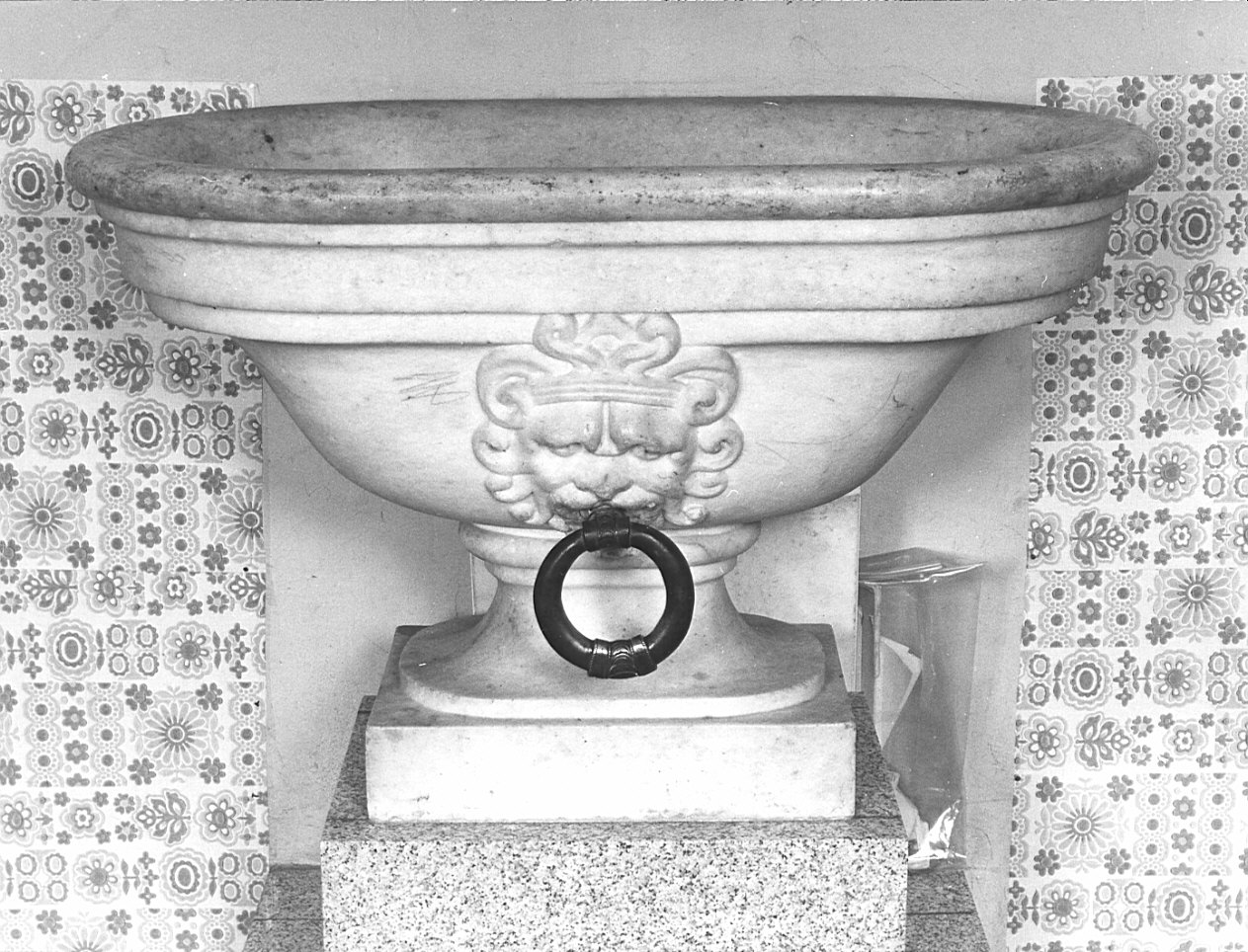 vasca, opera isolata - bottega lombarda (sec. XIX)