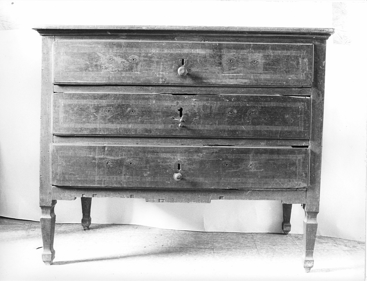 cassettone - bottega lombarda (inizio sec. XIX)