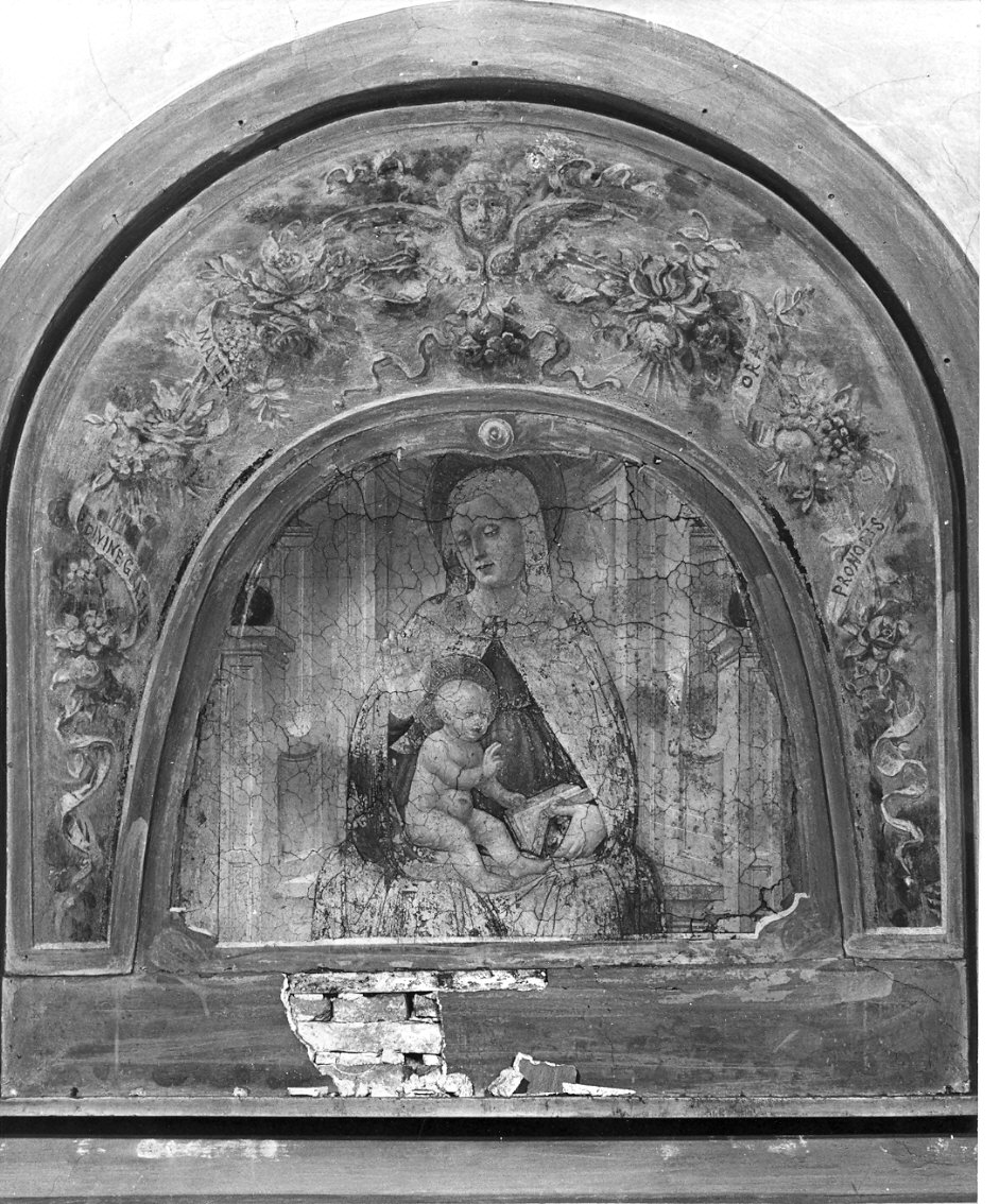 Madonna in trono con Bambino (dipinto, opera isolata) - ambito lombardo (fine sec. XV, sec. XVII)