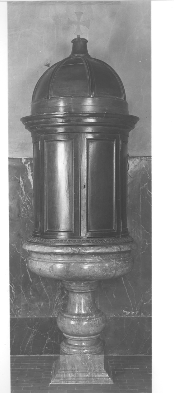 fonte battesimale, opera isolata - bottega italiana (fine/inizio secc. XVI/ XVII)