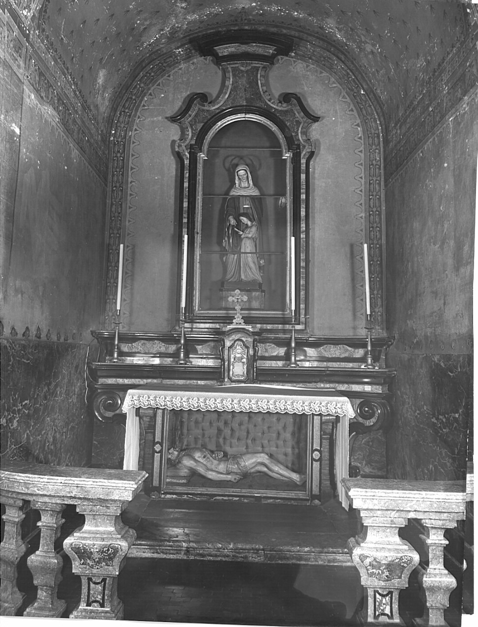 altare, complesso decorativo - bottega italiana (prima metà sec. XVIII)