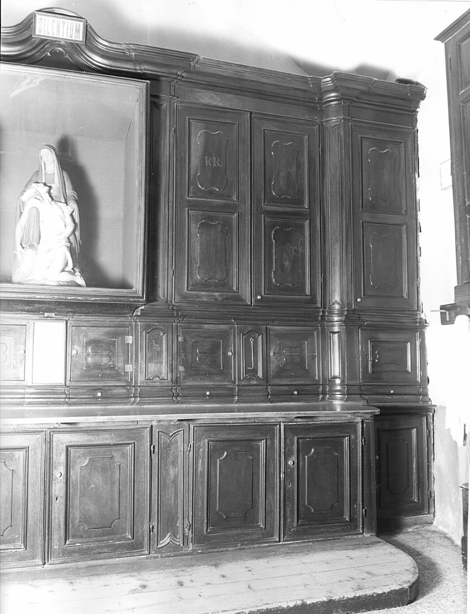 armadio da sacrestia, opera isolata - bottega italiana (sec. XVIII)