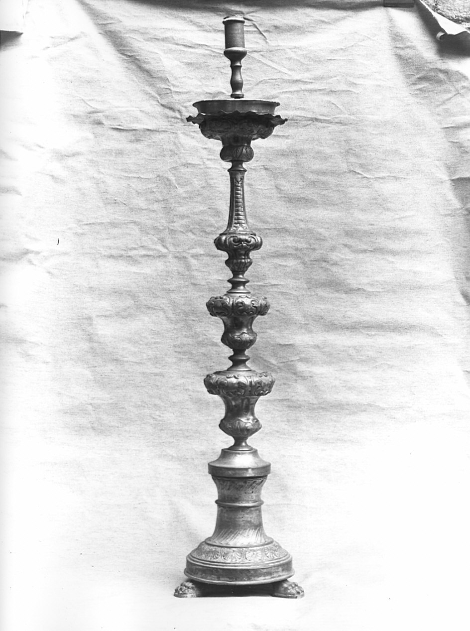 candeliere d'altare, serie - bottega italiana (sec. XVIII)