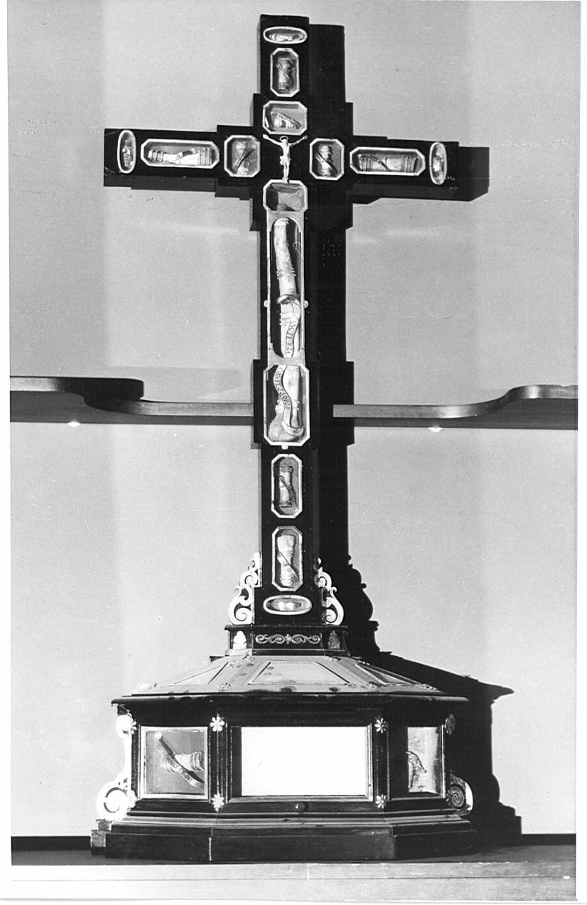 reliquiario - a croce, opera isolata - bottega lombarda (fine/inizio secc. XVII/ XVIII)