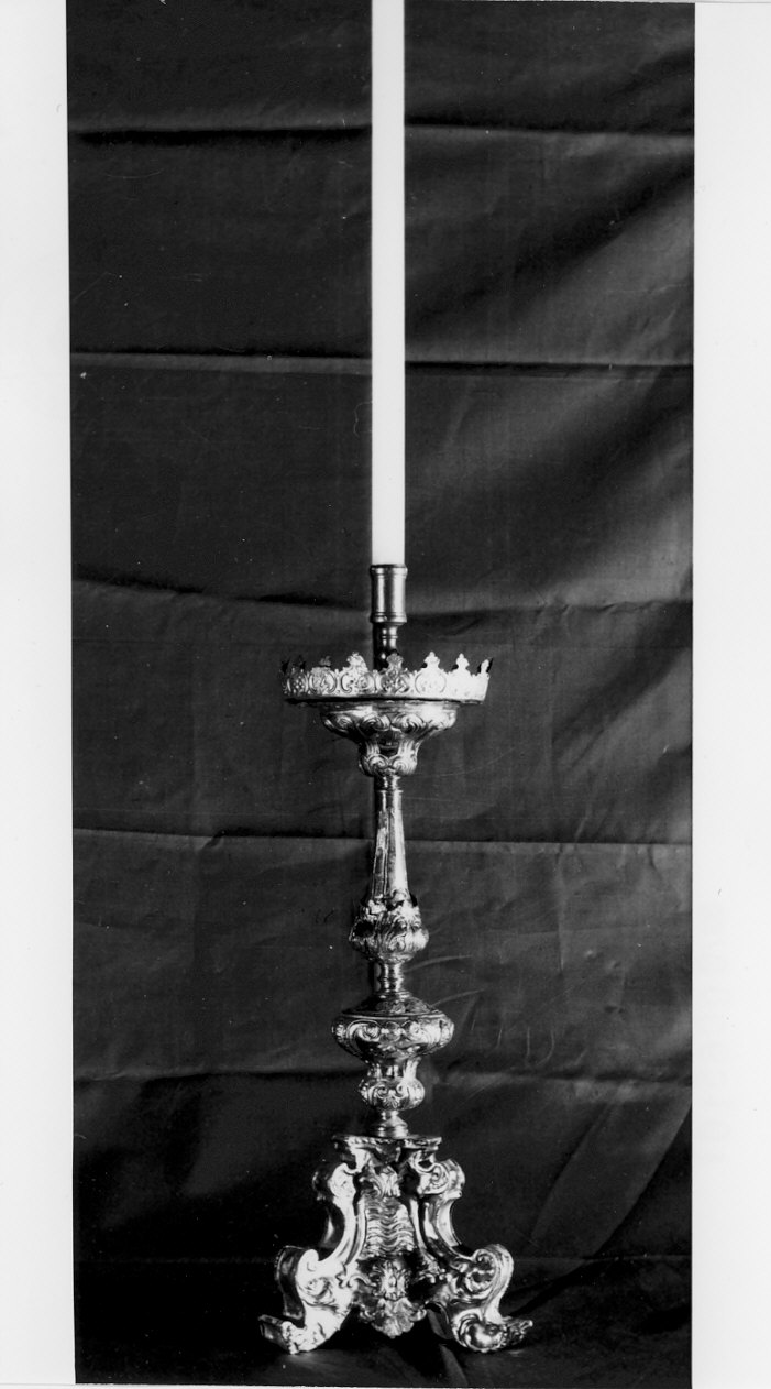 candeliere, opera isolata - bottega lombarda (sec. XVIII)