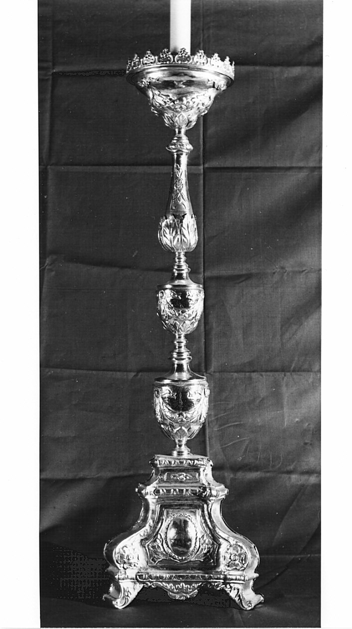 candeliere d'altare, serie - bottega lombarda (fine sec. XVIII)