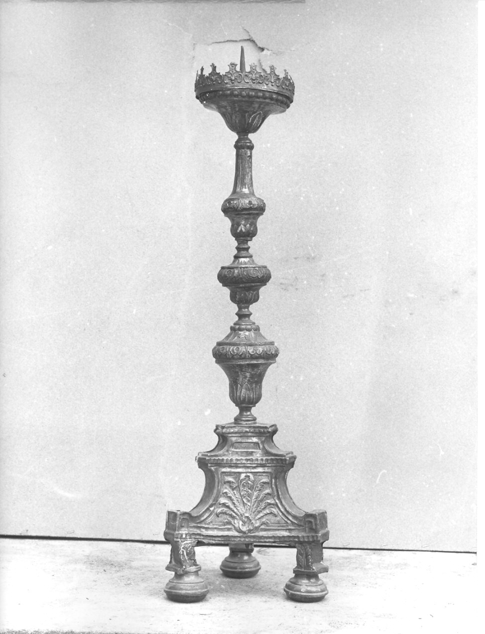 candeliere, serie - bottega lombarda (secc. XVIII/ XIX)