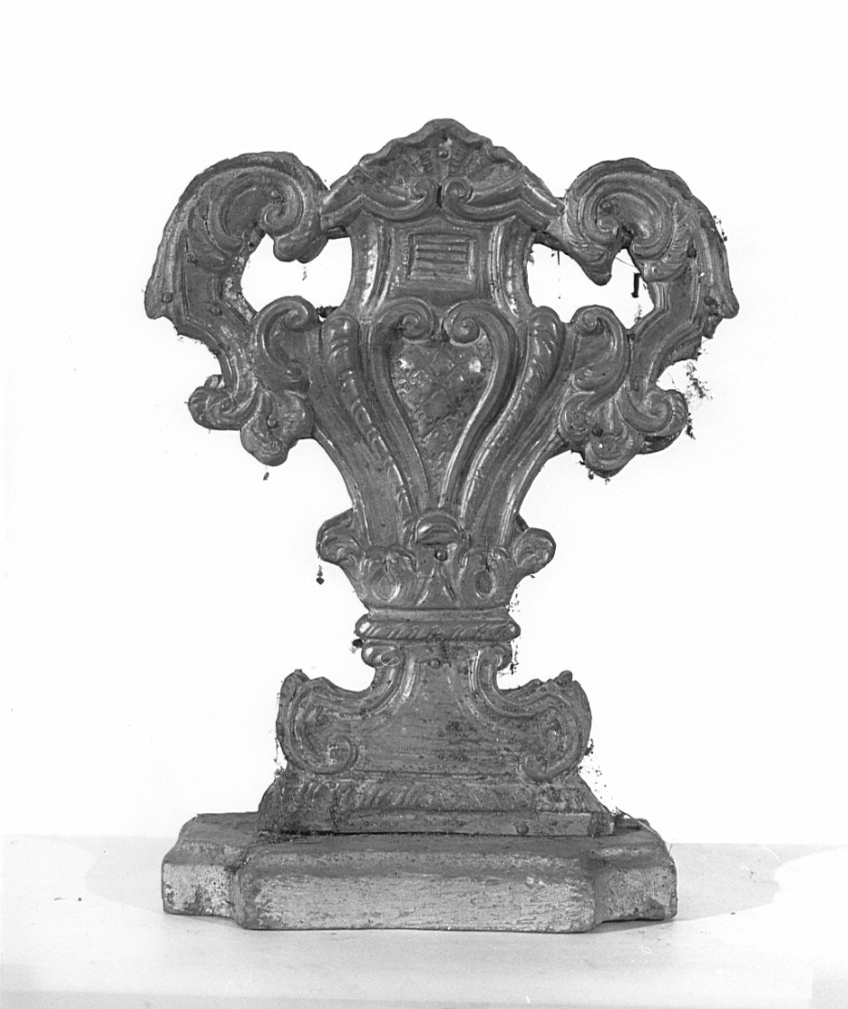 vaso d'altare con composizione floreale, serie - bottega lombarda (sec. XVIII)