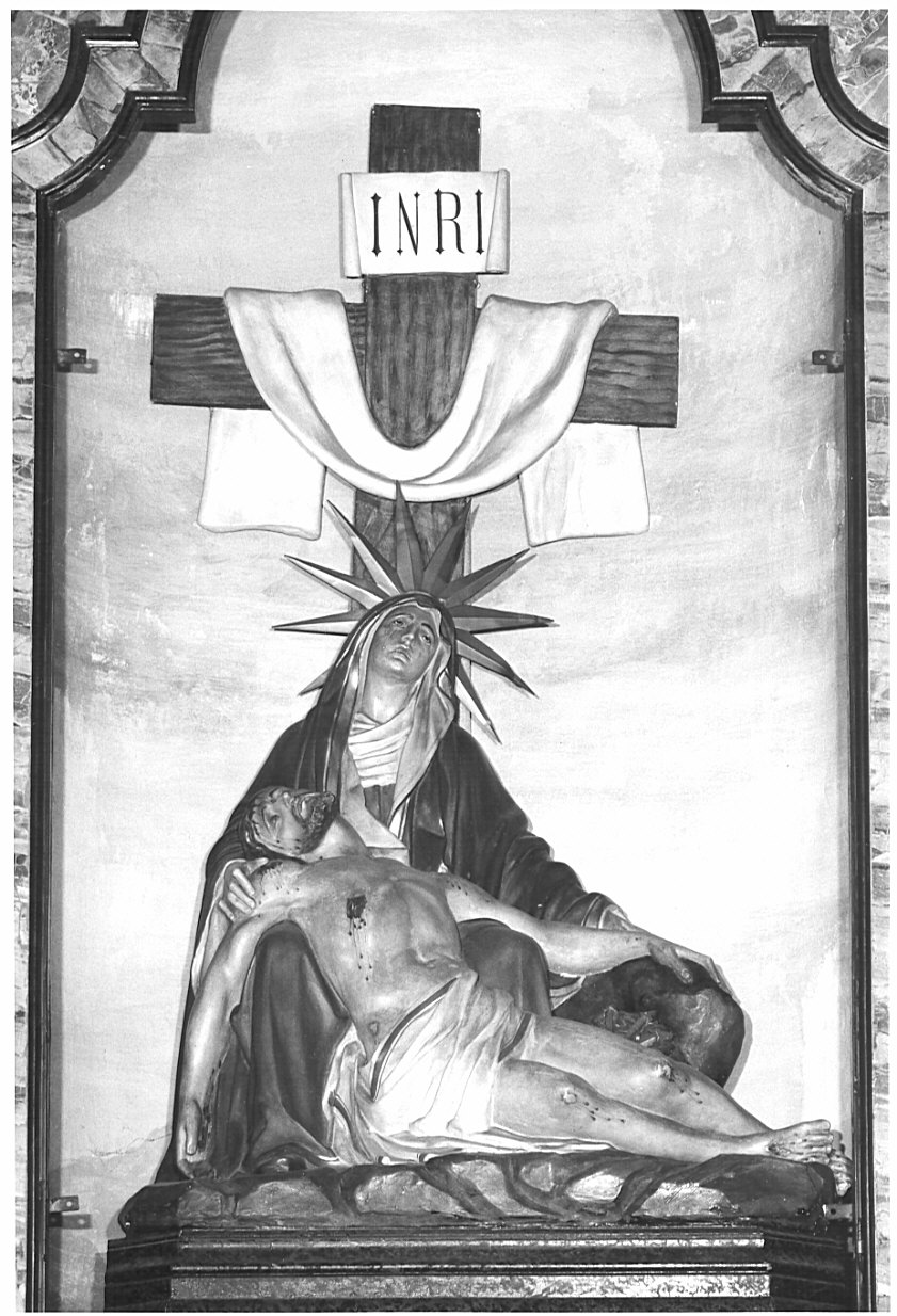 Pietà (gruppo scultoreo, opera isolata) - bottega lombarda (metà sec. XVII)