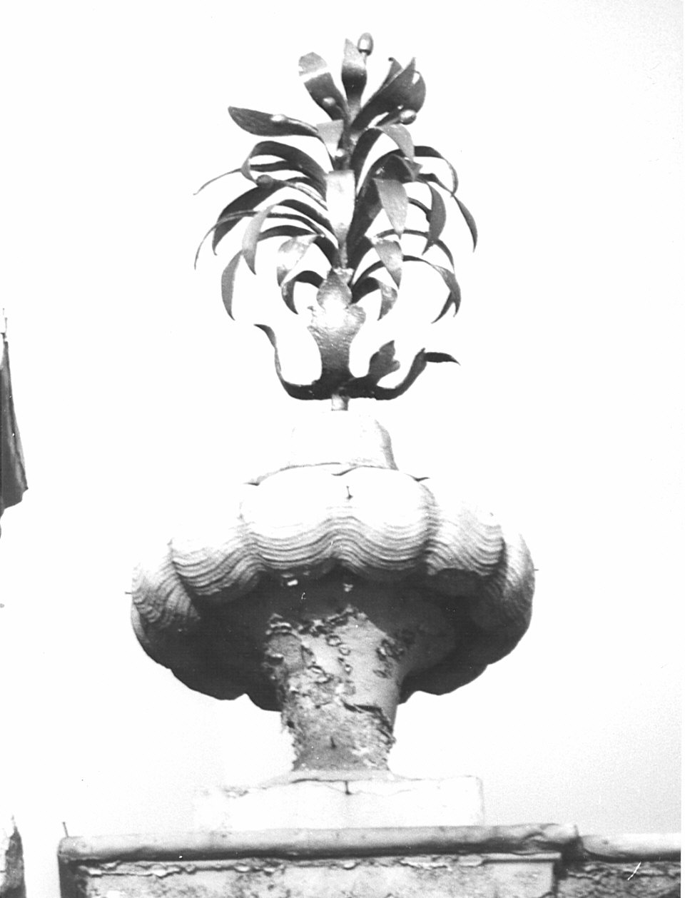 vaso acroteriale, coppia - bottega lombarda (sec. XVIII)