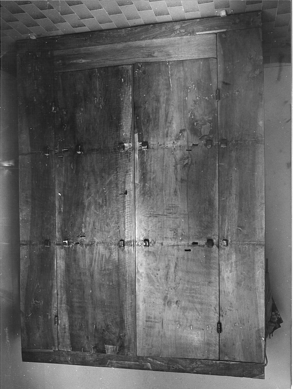 armadio, opera isolata - bottega lombarda (sec. XVII)