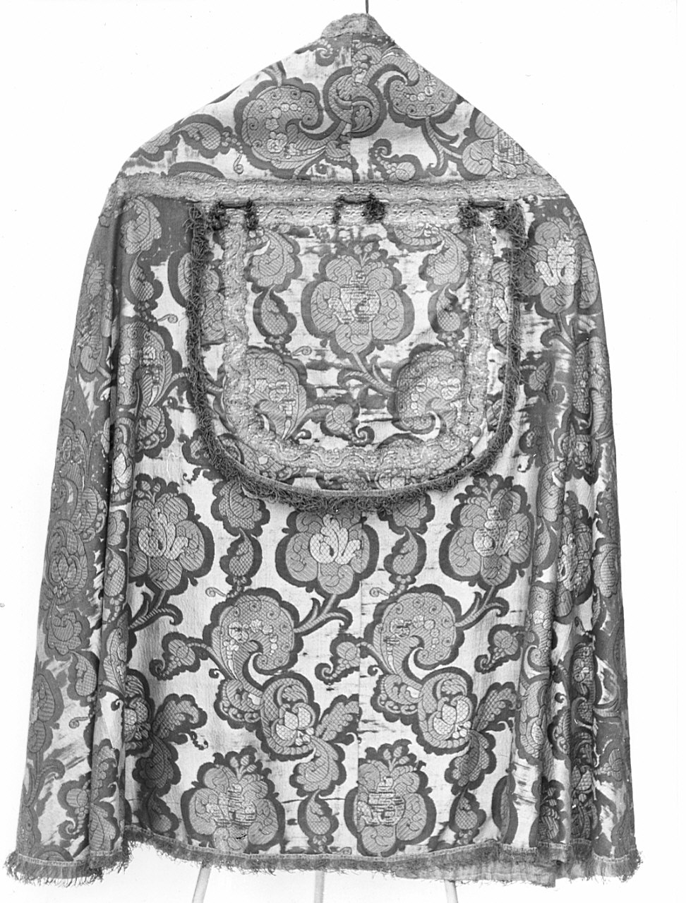 piviale, opera isolata - manifattura lombarda (sec. XVII)