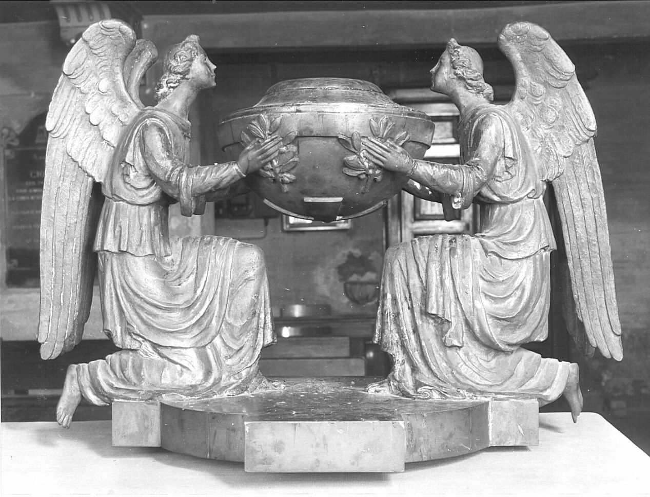 angeli (gruppo scultoreo, opera isolata) di Barenghi C (inizio sec. XX)