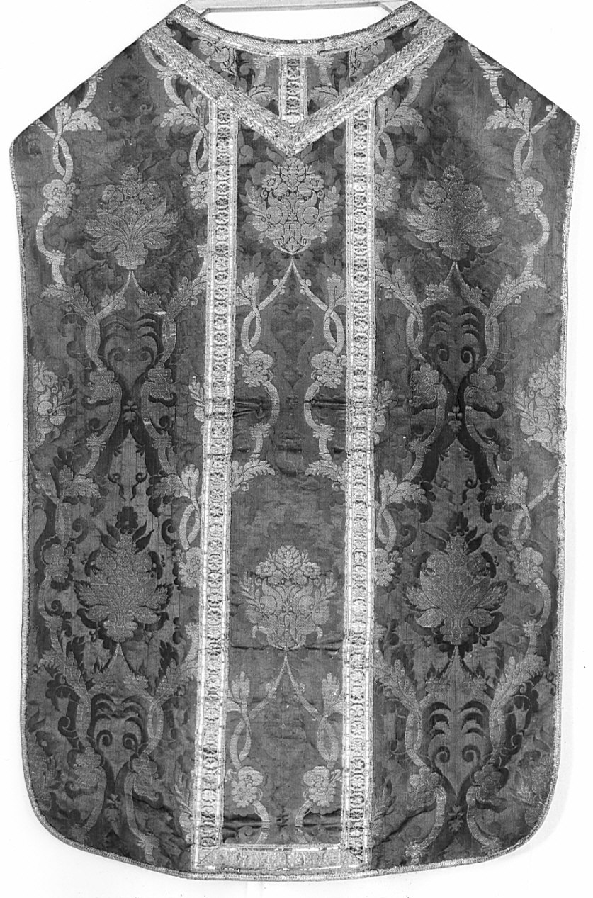 paramento liturgico, insieme - manifattura lombarda (fine/inizio secc. XVII/ XVIII)