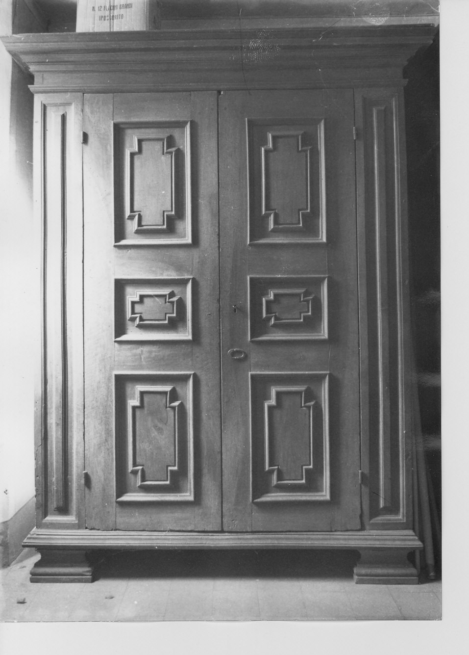 armadio, opera isolata - bottega lombarda (sec. XVII, sec. XIX)