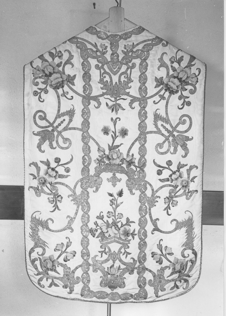 paramento liturgico - manifattura lombarda (secc. XVIII/ XIX)