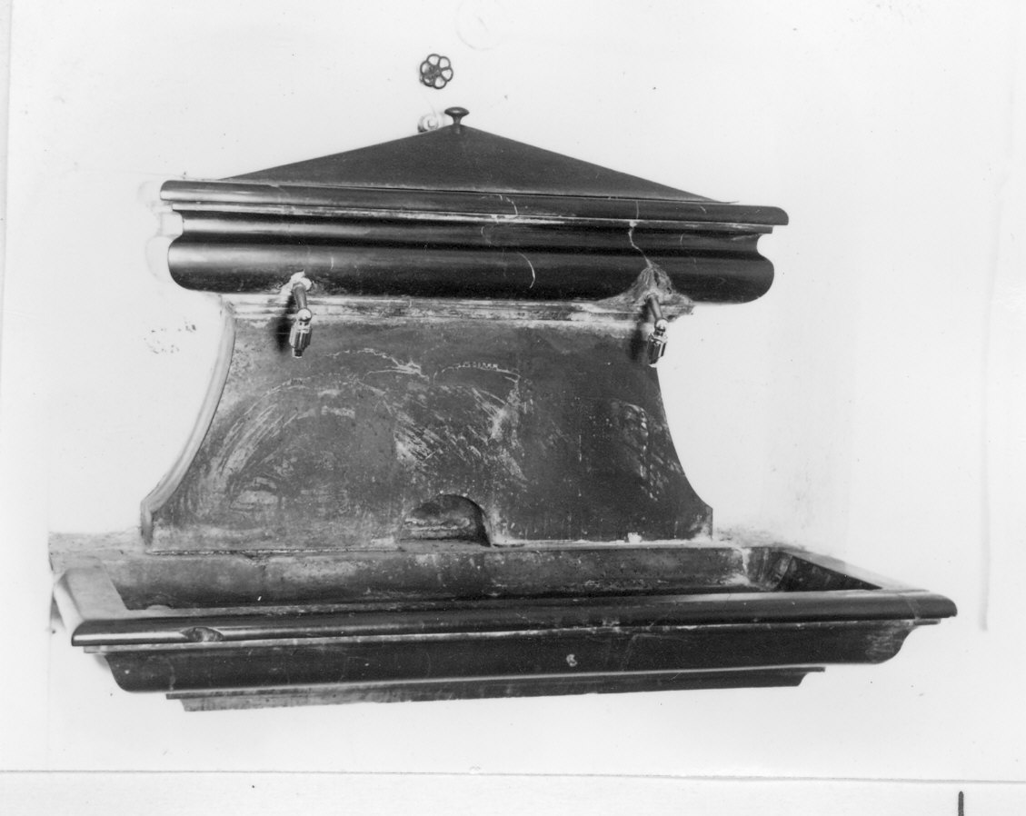 lavabo da sacrestia, opera isolata - bottega lombarda (secc. XVII/ XVIII)