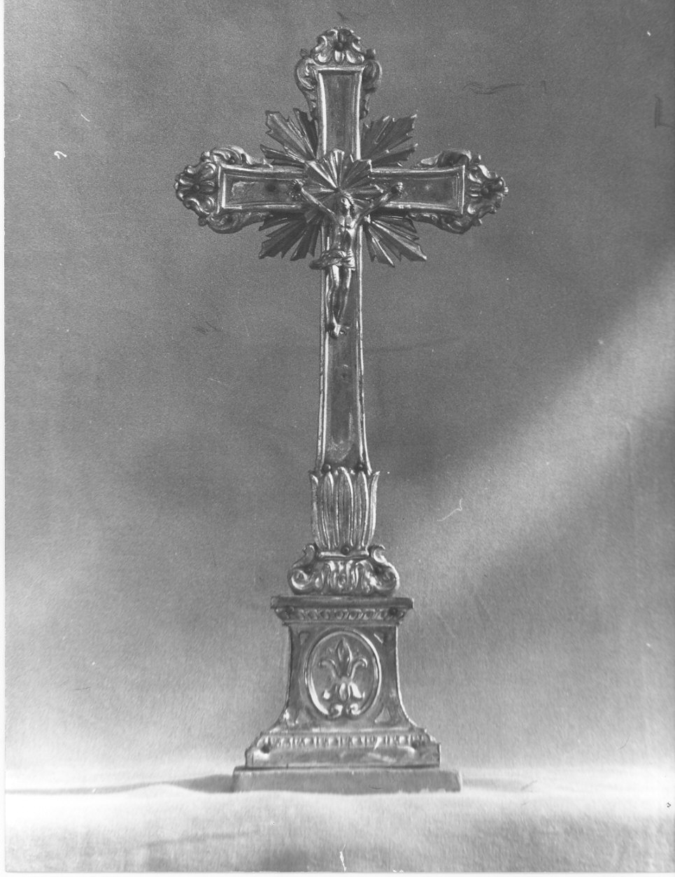 croce d'altare, opera isolata - bottega italiana (fine/inizio secc. XVIII/ XIX)