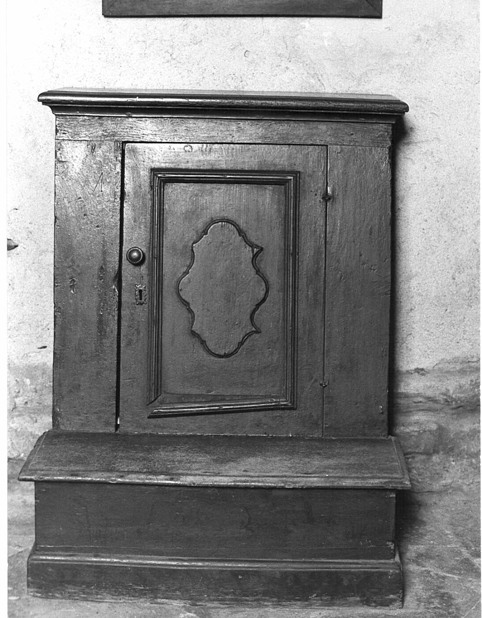 inginocchiatoio - a stipetto, opera isolata - bottega lombarda (fine/inizio secc. XVII/ XVIII)