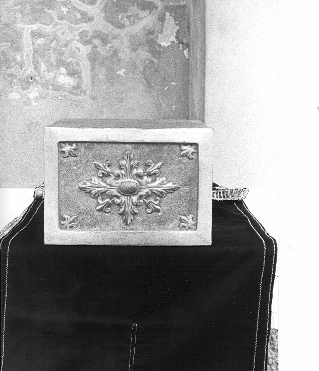 base, coppia - bottega lombarda (sec. XIX)