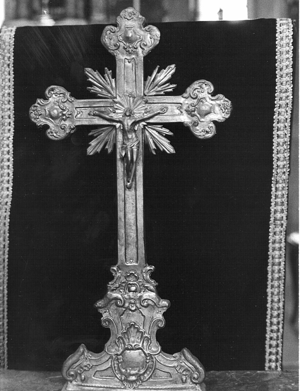 croce d'altare, opera isolata - bottega lombarda (sec. XVIII)