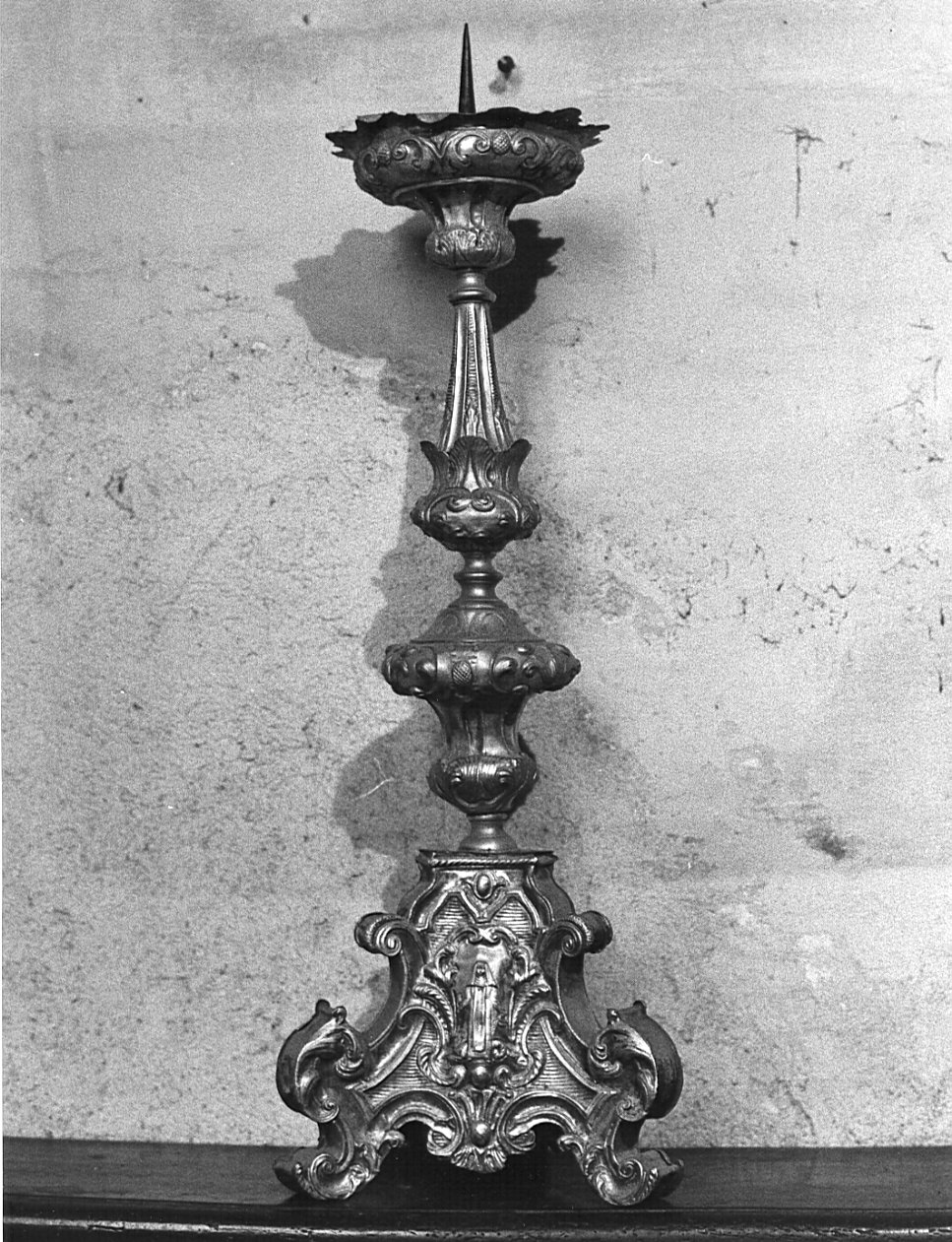 candeliere d'altare, serie - bottega lombarda (metà sec. XVIII)