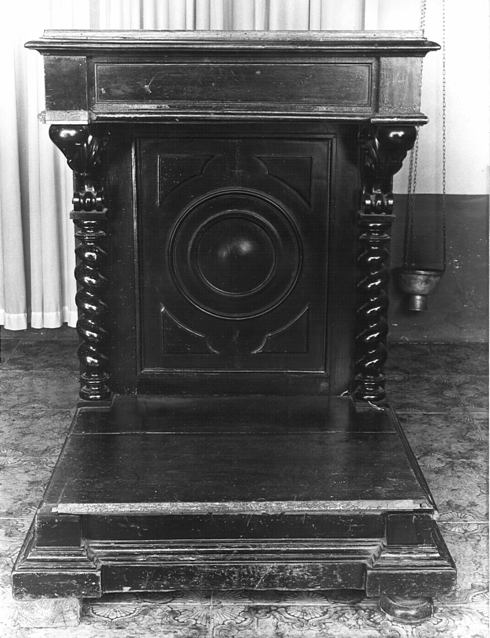 inginocchiatoio, opera isolata - bottega lombarda (seconda metà sec. XIX)